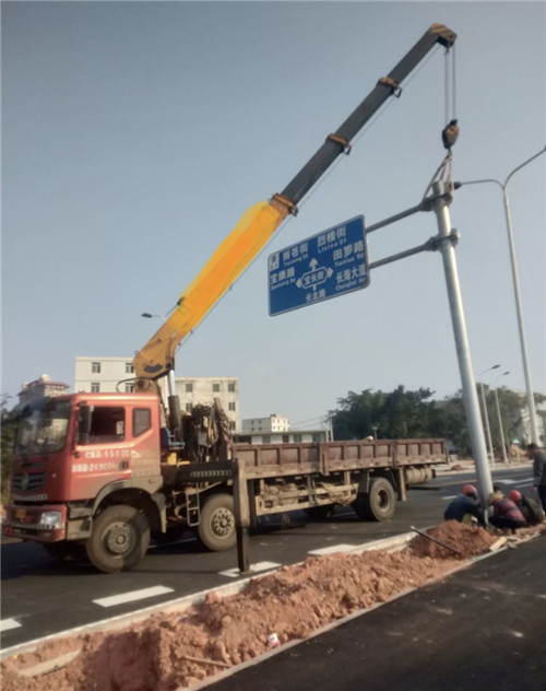 乾安县设备吊装租赁吊车要用多大吊车